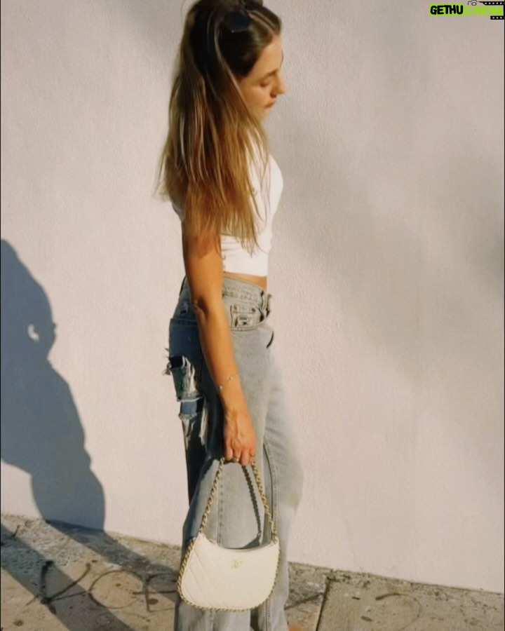 Claudia Vergara - 5K Likes - Weekend feels.