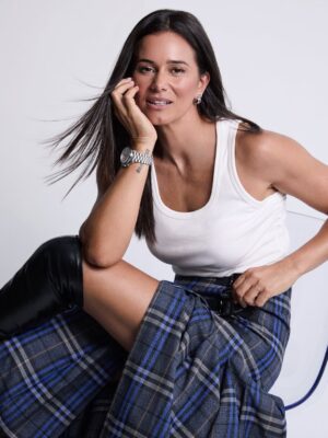 Cláudia Vieira Instagram - Mais fotos desta sessão tão bonita 🫶🏼 @activarevista X @omega 

🖤
Fotografia: @studiocarlosteixeira
Styling: @luisborgesoficial
Makeup/Cabelos: @madalenamartins.makeup
Video: @manuel_abelho
Agência: @lagence_lisboa
Entrevista: @nunnopires