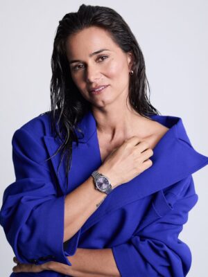 Cláudia Vieira Instagram - Mais fotos desta sessão tão bonita 🫶🏼 @activarevista X @omega 

🖤
Fotografia: @studiocarlosteixeira
Styling: @luisborgesoficial
Makeup/Cabelos: @madalenamartins.makeup
Video: @manuel_abelho
Agência: @lagence_lisboa
Entrevista: @nunnopires