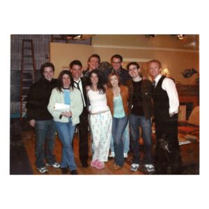 Cobie Smulders Instagram - It was general knowledge 😜 that the How I Met Your Mother pilot was (as the kids say) fire🔥. I cannot believe and I am so grateful that they took a chance and hired this young Canadian immigrant 20 years ago. 

Thank you to our amazing cast and crew for a blissful 9 seasons. I love you guys. Happy 20th Anniversary!!

And thank you as well to the dedicated fans of our show who keep tuning in after all this time, it is a privilege to be welcomed into your home. ❤️