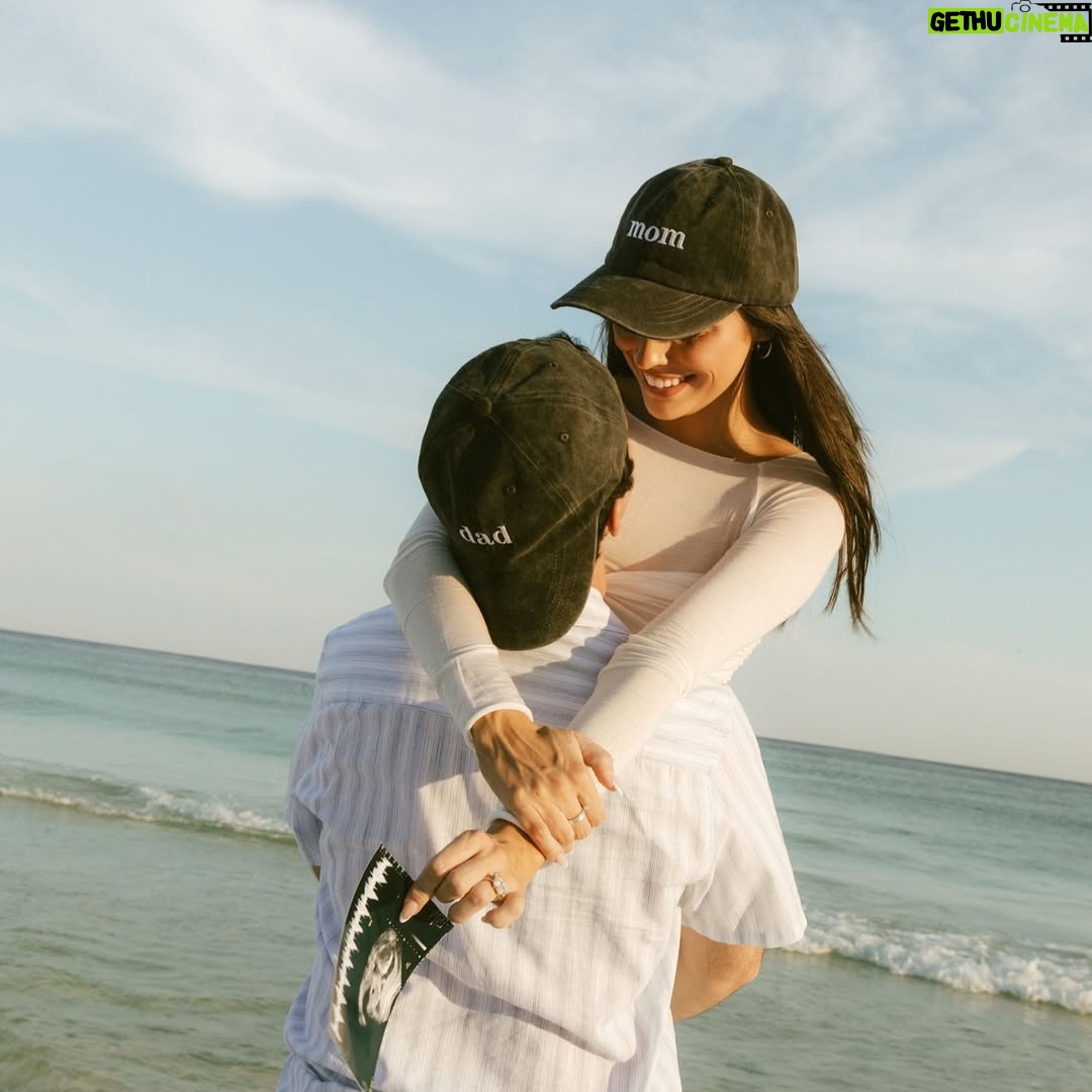 Connar Franklin - 55.1K Likes - my biggest dream come true… baby carpenter coming december 2025 @aaroncarpenter