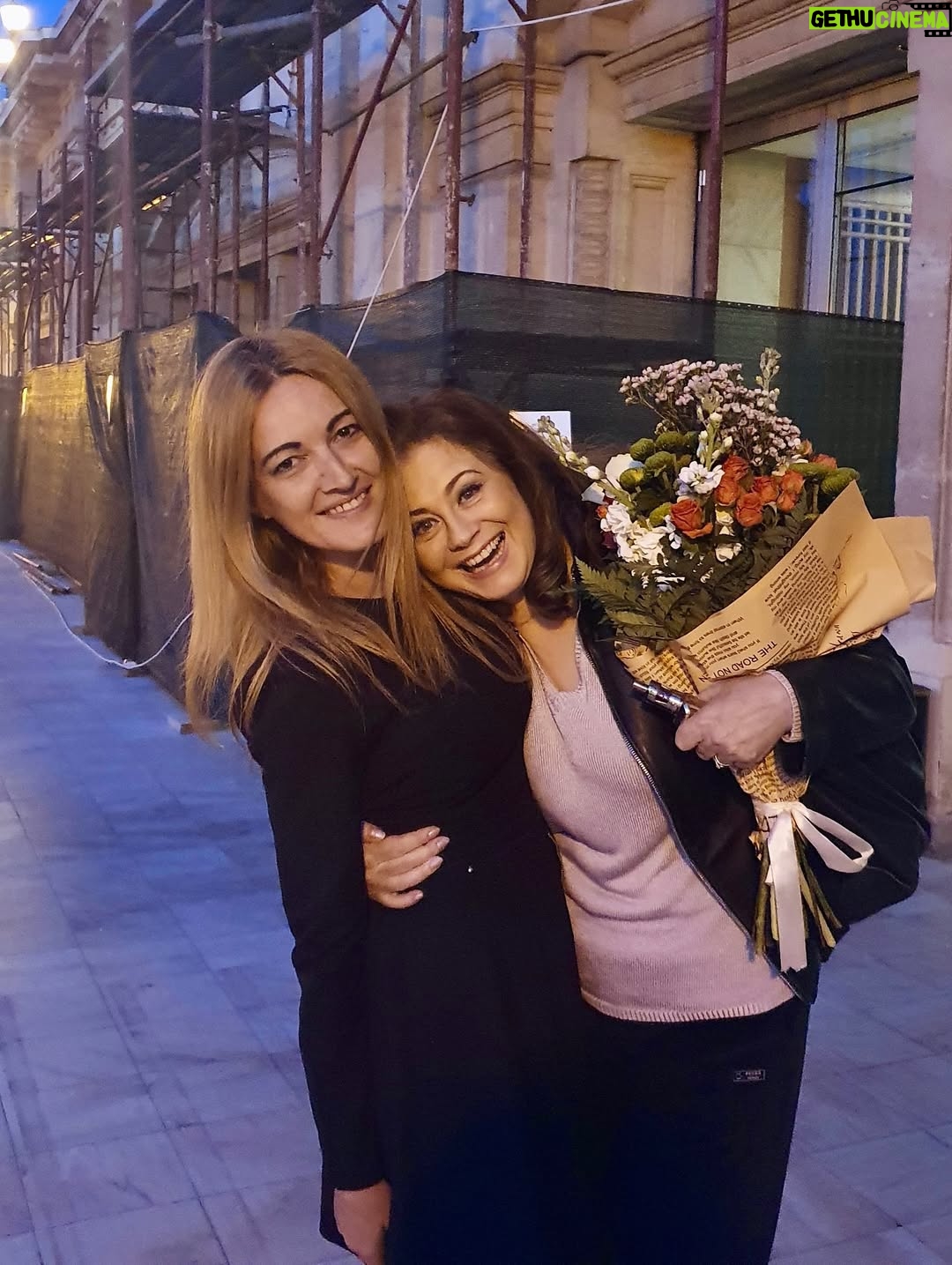 Corina Dănilă - 460 Likes - Nu ne vedem des. Alergăm, pe unde ..ne aleargă viața! Dar sunt momente în care ne întâlnim, pe care le prețuiesc și pentru care-i sunt recunoscătoare pe viață.. Ea e genul de OM pe care, odată ce l-ai întâlnit, îl păstrezi în suflet cu grijă!
Azi e ziua ei!
Suflet bun și luminos, să-ți fie mereu senin!
🎉❤️ La mulți ani, @larisagojnete !!!

PS: pe unde o prind, facem câte un selfie. Cred că cel mai bine ne reprezintă prima poză 😄 
#birthdaygirl #lamultiani #happybirthday #fyp #foryou #foryoupage