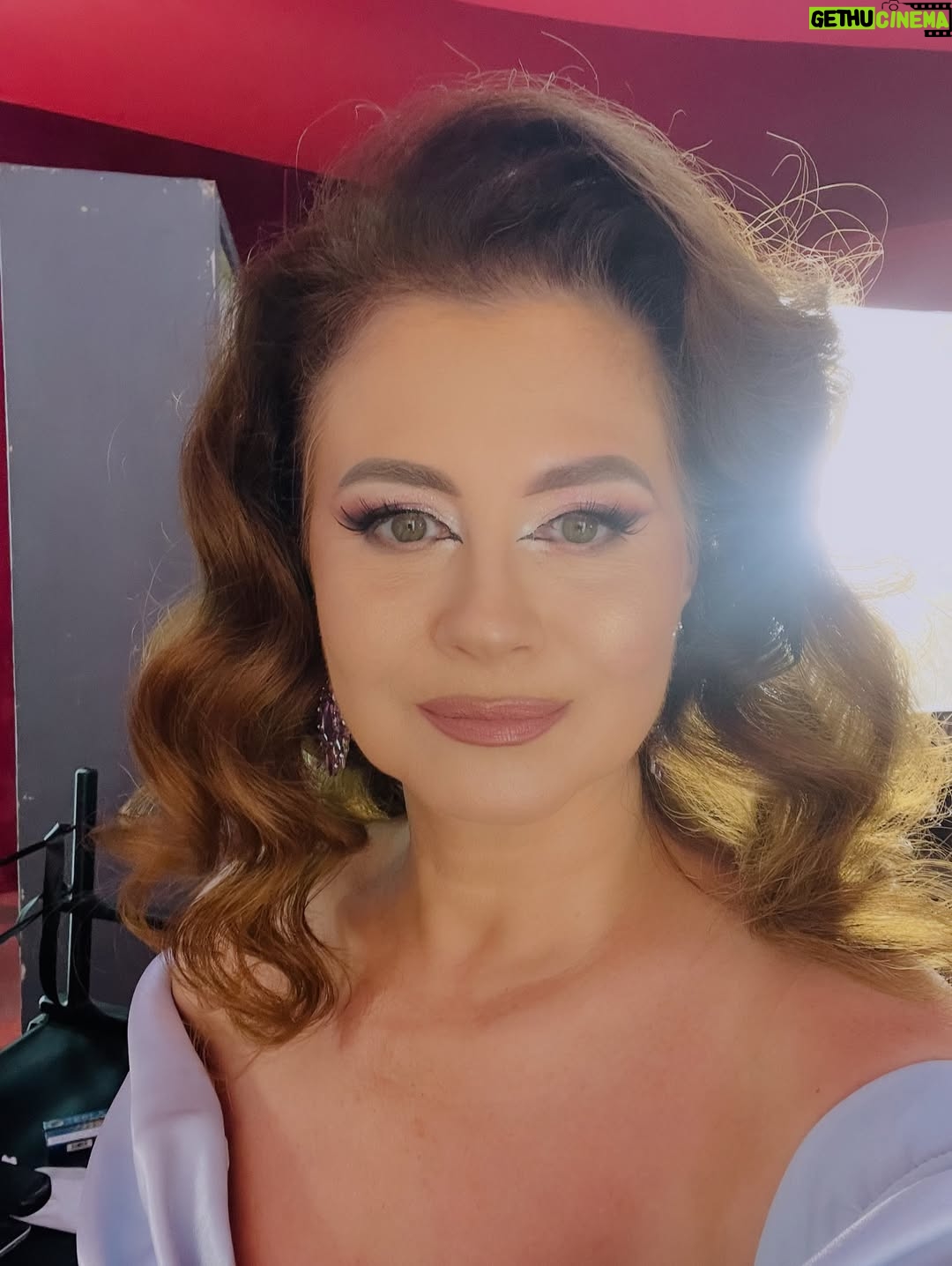 Corina Dănilă - 1.3K Likes - 75 K !!! 🤩
Big LOVE for you!! ❤️
Mă bucur că suntem împreună și vă mulțumesc!! 🙏
#grateful #75k #fyp #foryou #foryoupage