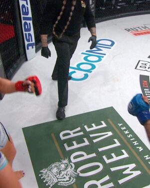 Cristiane Justino Instagram - A @criscyborg fight is always must TV 📺👊

MMA Legend Cris Cyborg returns on Saturday, December 13th as she faces Sara Collins for the PFL Women’s Featherweight World Title!

#PFLLyon | Sat Dec 13th | LDLC Arena, Lyon
🎟️ ON SALE NOW! pfl.info/lyon