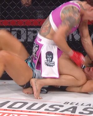 Cristiane Justino Instagram - A @criscyborg fight is always must TV 📺👊

MMA Legend Cris Cyborg returns on Saturday, December 13th as she faces Sara Collins for the PFL Women’s Featherweight World Title!

#PFLLyon | Sat Dec 13th | LDLC Arena, Lyon
🎟️ ON SALE NOW! pfl.info/lyon