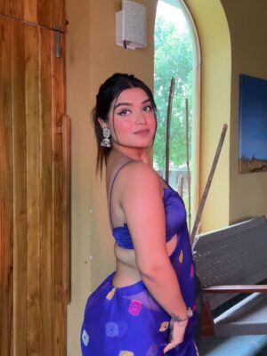 Cuty Mendiratta Instagram - Can’t stop falling for myself in a saree