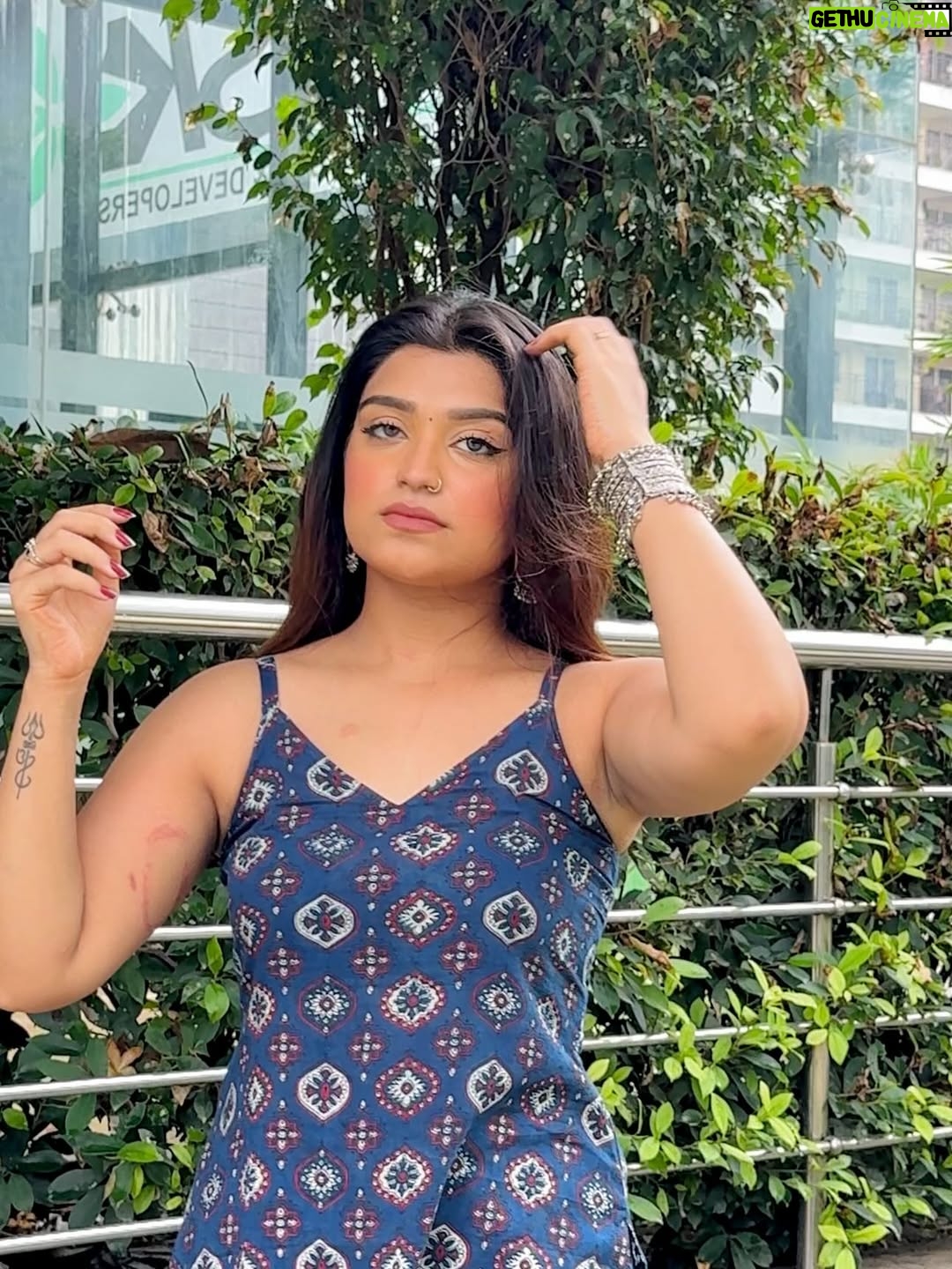 Cuty Mendiratta - 2.2K Likes - Sare nashe bekar teri ankhon ke siwa