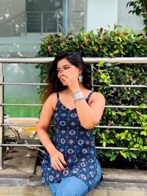Cuty Mendiratta Instagram - Sare nashe bekar teri ankhon ke siwa