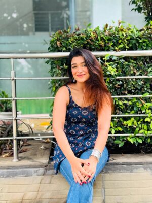 Cuty Mendiratta Instagram - Sare nashe bekar teri ankhon ke siwa