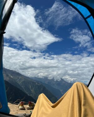 Cuty Mendiratta Instagram - Kinnaur Kailash is considered the point where the gods reside. As per mythological belief, every winter Lord Shiva used to conduct a meeting of goddesses and gods here at Kinner Kailash.
Something magnetic was there, there was a moment when I couldn’t walk for even 100 Metres, but then I was at the Shivling at 20,000 Feet.
Har Har Mahadev 🙏🏻