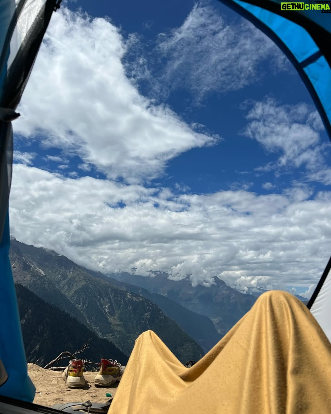 Cuty Mendiratta - 6.8K Likes - Kinnaur Kailash is considered the point where the gods reside. As per mythological belief, every winter Lord Shiva used to conduct a meeting of goddesses and gods here at Kinner Kailash.
 
Something magnetic was there, there was a moment when I couldn’t walk for even 100 Metres, but then I was at the Shivling at 20,000 Feet.

Har Har Mahadev 🙏🏻
