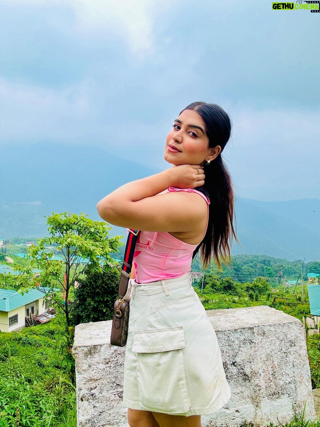Cuty Mendiratta - 2.2K Likes - Prettiness knows no borders 💕

@triphawker