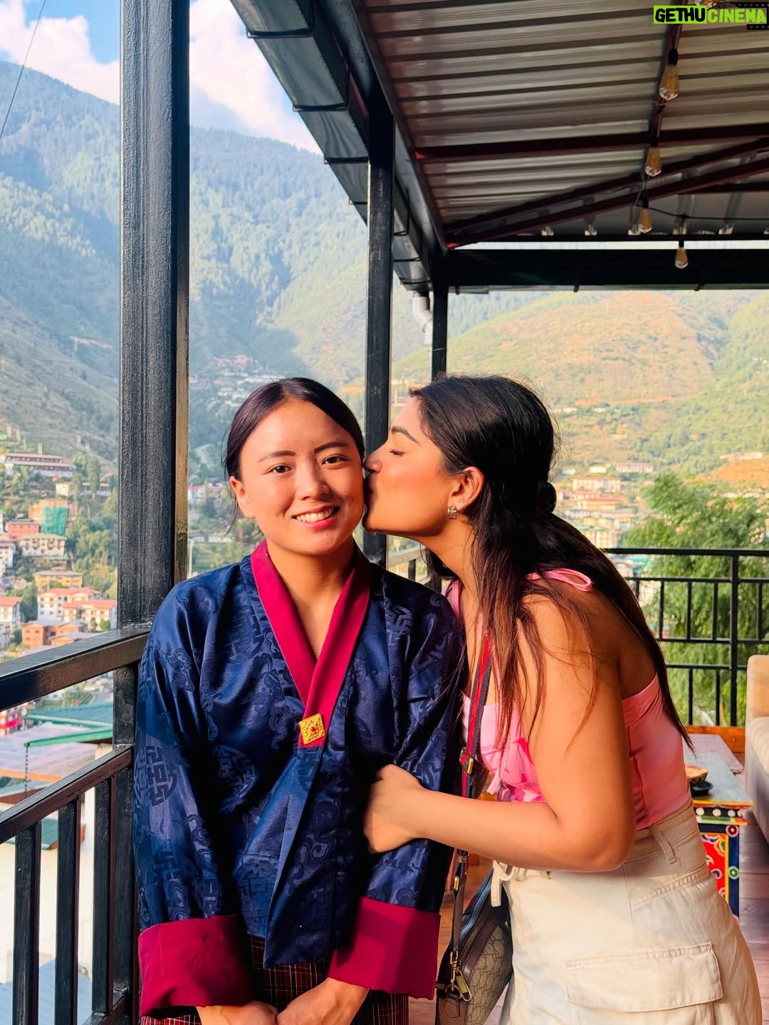 Cuty Mendiratta - 2.2K Likes - Prettiness knows no borders 💕

@triphawker