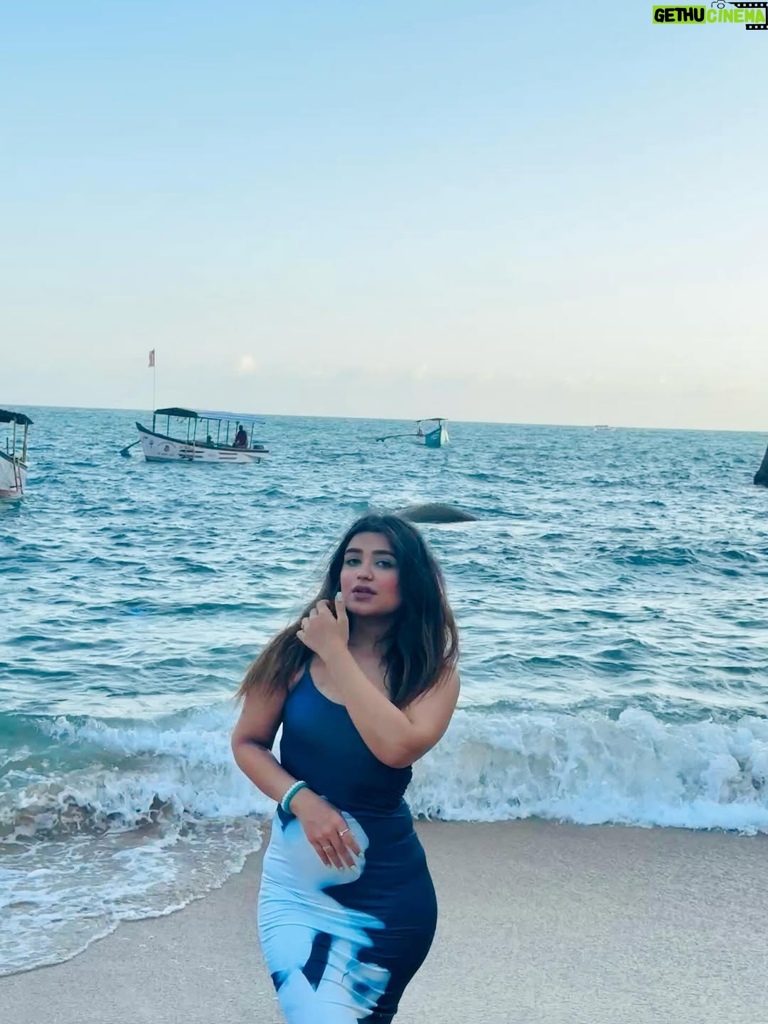 Cuty Mendiratta - 2.7K Likes - You wish you were here 🌊