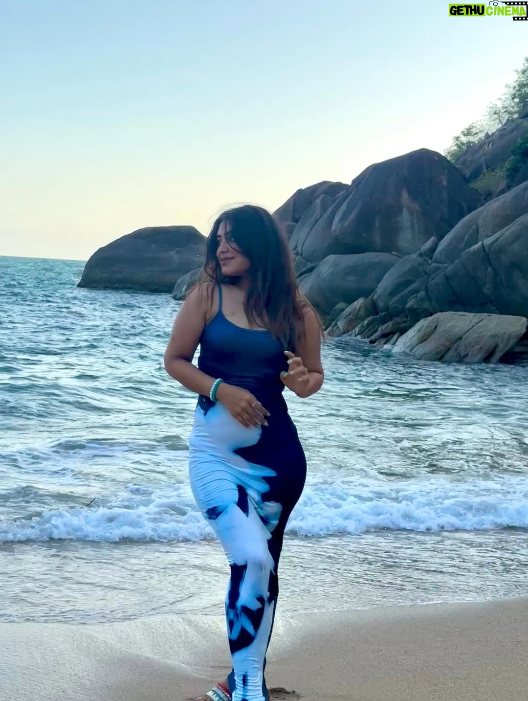 Cuty Mendiratta - 2.7K Likes - You wish you were here 🌊