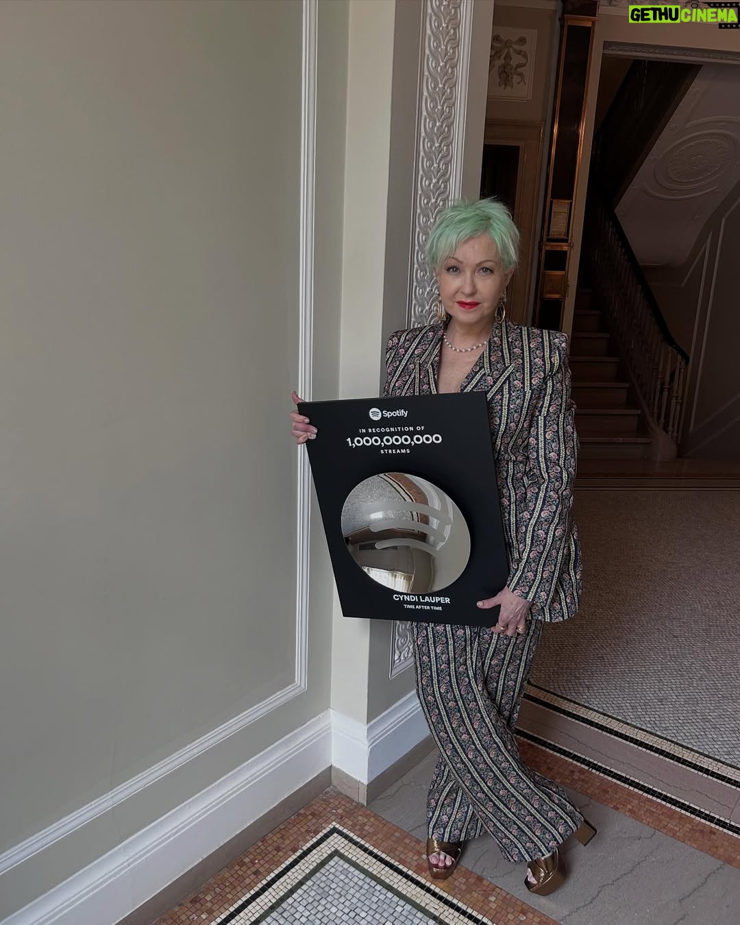 Cyndi Lauper - 126.4K Likes - Playing catch up since getting off tour. Thank you everyone for helping me land another song in Spotify’s Billions Club! “Time After Time” joined “Girls Just Want to Have Fun” earlier this year. Thank you to @Spotify and all of our partners! I share this with you all. 😘

.

Photo con @nafra25