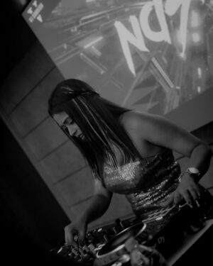 DJ Nashley Instagram - She Played And The Crowd Went Crazy !!!!
She Raised The Ambience on High Vibrations - DJ Nashley Rocked This Saturday ay D’Casa -The Pub!
📍2nd floor, Hotel MB Green, Vijaynagar, Jabalpur
Follow For Updates And Be Part Of The Party Vibes🍻
#dcasa #daycelebration #dayvibes #dcasajabalpur #dcasathepub #girlsnight #saturdaynight #pub #clubbing #club #familypub