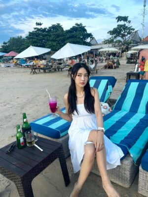 Lin Da-yuan Instagram - 抓住一個快樂の我💞🤏🏻

不可能現在還在發5月的照片吧🤭
最近聽到身邊的人都要準備要去巴厘島渡假
讓我又想起了當時的愜意時光𓇼𓐍𓈒◌

這個夏天沒有對不起自己
這個秋天也要繼續追尋美好💫

#好事花生 🥜