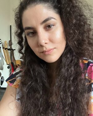 Dalia Hernández Instagram - July Dump!! 
-Went to the 90s exhibit at the Colorado history museum and won on rainbow road with princess peach. Duh. 
-Summer cleaning in my new home 
-family came to see the new house and chill
-achievement hunting went crazy, and still a beast on call of duty 
Super chill month! 🥰