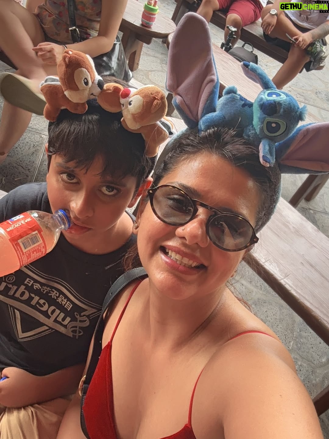 Dalljiet Kaur - 71.1K Likes - Impromptu plans are as perfect as they can get ! Disneyland, Hongkong was a perfect way to plan the end of summer vacations ❤️

I go back to work and jaydon starts school!
#disneyland #hongkong #summervacay #jaydon
