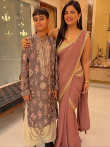 Actress Dalljiet Kaur HD Photos and Wallpapers October 2025