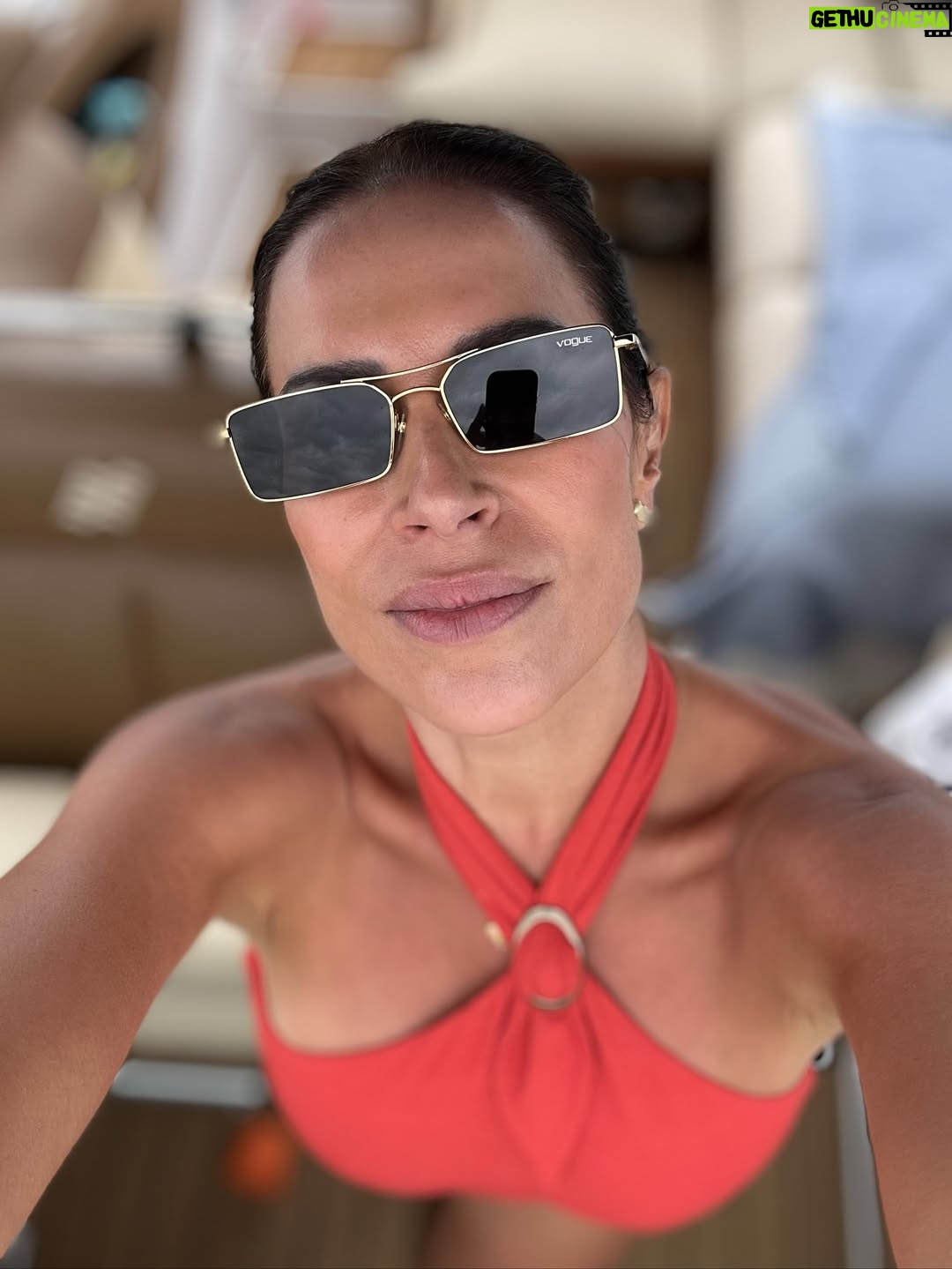 Dânia Neto - 3 Likes - Outubro e os seus últimos dias de Sol ☀️.