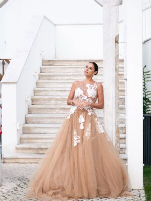 Dânia Neto Instagram - Globos de ouro 2025 ✨ 

Vestido @joao_rolo_couture 
Makeup e cabelo @rebeca.make.up 
Photo @melissavieira.ph 
@lockehotels