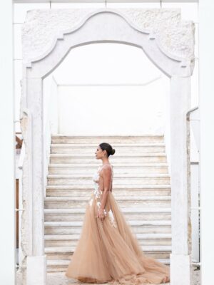 Dânia Neto Instagram - Globos de ouro 2025 ✨ 

Vestido @joao_rolo_couture 
Makeup e cabelo @rebeca.make.up 
Photo @melissavieira.ph 
@lockehotels