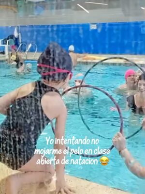 Daniela Pantano Instagram - Septiembre 🦋 con sus bemoles y colores ✨❤️
1. Tuve varios cast hermosos ❤️🙏
2. Me encanta hacer radio y streaming ❤️💪
3. Los churros infaltables con mi princesa 👑 
4. Amor de todas mis vidas 💕
5.  Arrancamos un programa increíble de cultura! 💪 
6. Tranku en casa 😂
7. Con personajes que me hacen reir ! @fabianpdk 
8. La primavera mi estacion preferida de año 🌸
9. Clase abierta de natación/ tenia que ir despues a la radio y en el intento de no mojarme el pelo termine empapada 😂
10. Charlas en el @libertadpalacio  que son un mimo al alma