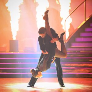 Danielle Fishel Instagram - Danielle and Pasha have us under their spell from this #WickedNight Argentine Tango 🤩🪄 #DWTS