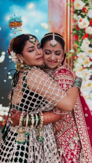 Debina Bonnerjee Instagram - Sajj dhaj ke hai humaari dulhan taiyaar, aayi hai wo shubh ghadi jiske liye sab the bekaraar! 😍

Dekhiye #DhamaalWithPatiPatniAurPanga - Jodiyon Ka Reality Check, Mein Avika aur Milind Ka Shubh Vivaah Iss Sat-Sun raat 9 baje, #Colors aur @jiohotstar par. 

@debinabon @avikagor @patipatnipangacolors