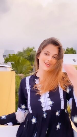 Deepa Rai Instagram - Jaan meri jaan ❤️
#reelsinstagram #reels #explore #explorepage #foryou #trending #trend
