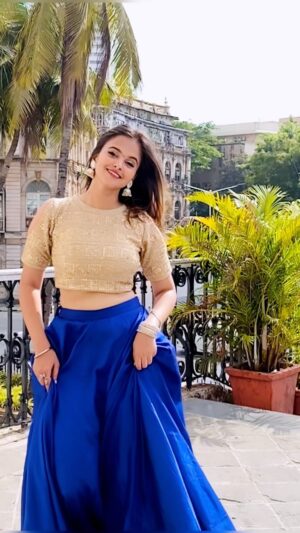 Deepa Rai Instagram - Happy Navratri 💙
#reels #explorepage #explore #foryou #trending #trend #trendingsongs