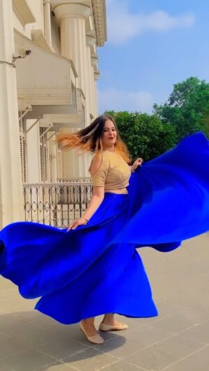 Deepa Rai Instagram - First take 😉✨
#reels #explore #foryou #trend #trending