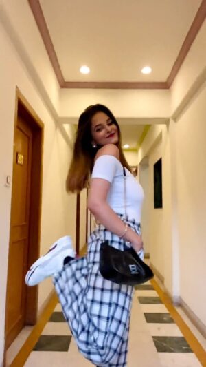 Deepa Rai Instagram - Good morning ❤️
#reels #explore #foryou #trending #trend