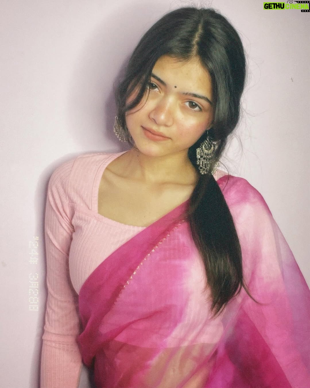 Deepanshu Yadav - 19.3K Likes - Ishq ?? Yaa ni Tum !?… 
.
.
.
#instagood #instagram #photooftheday #photography #explore #feedfeed