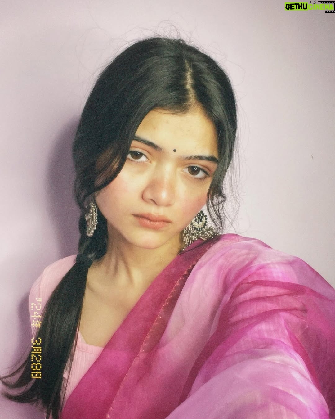 Deepanshu Yadav - 19.3K Likes - Ishq ?? Yaa ni Tum !?… 
.
.
.
#instagood #instagram #photooftheday #photography #explore #feedfeed