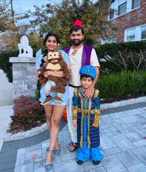 Deepika Jayaraman Instagram - Imagine if you had three wishes, three hopes, three dreams, and they all could come true
🧞♂️🐒👩🏻❤️👨🏻
Aladdin, Jasmine, Genie & Abu the Monkey ❤️
#halloween #familycostume #halloween2024