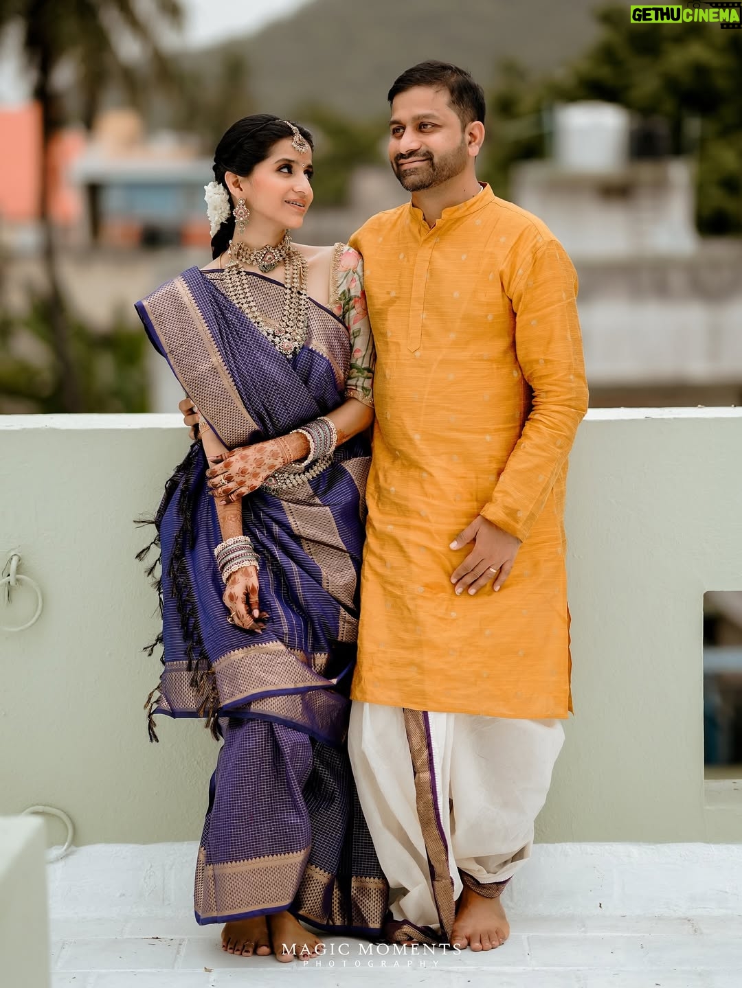 Deepika Jayaraman - 17.1K Likes - The One where VYAN turns ONE 💙
& the 8th picture has my heart 🥹❤️
Photos @magicmomentsphotography.in 
My Mehindi @dotsandcurves 
My Make up & Hair @vyshalisundaram_makeupandhair 
Boys outfit @sundari_silks 
My saree @hayagrivas_silkhouse