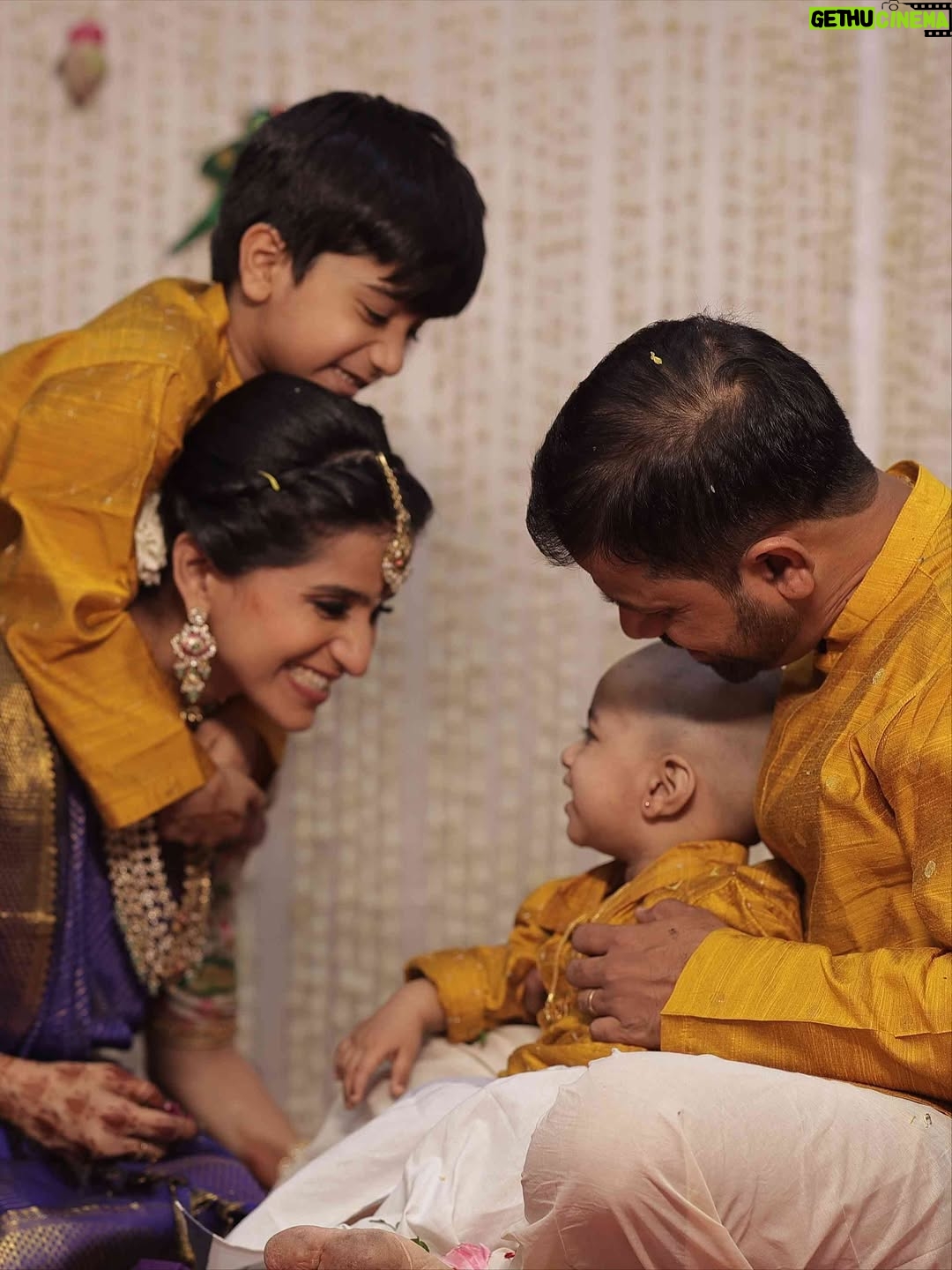 Deepika Jayaraman - 17.1K Likes - The One where VYAN turns ONE 💙
& the 8th picture has my heart 🥹❤️
Photos @magicmomentsphotography.in 
My Mehindi @dotsandcurves 
My Make up & Hair @vyshalisundaram_makeupandhair 
Boys outfit @sundari_silks 
My saree @hayagrivas_silkhouse