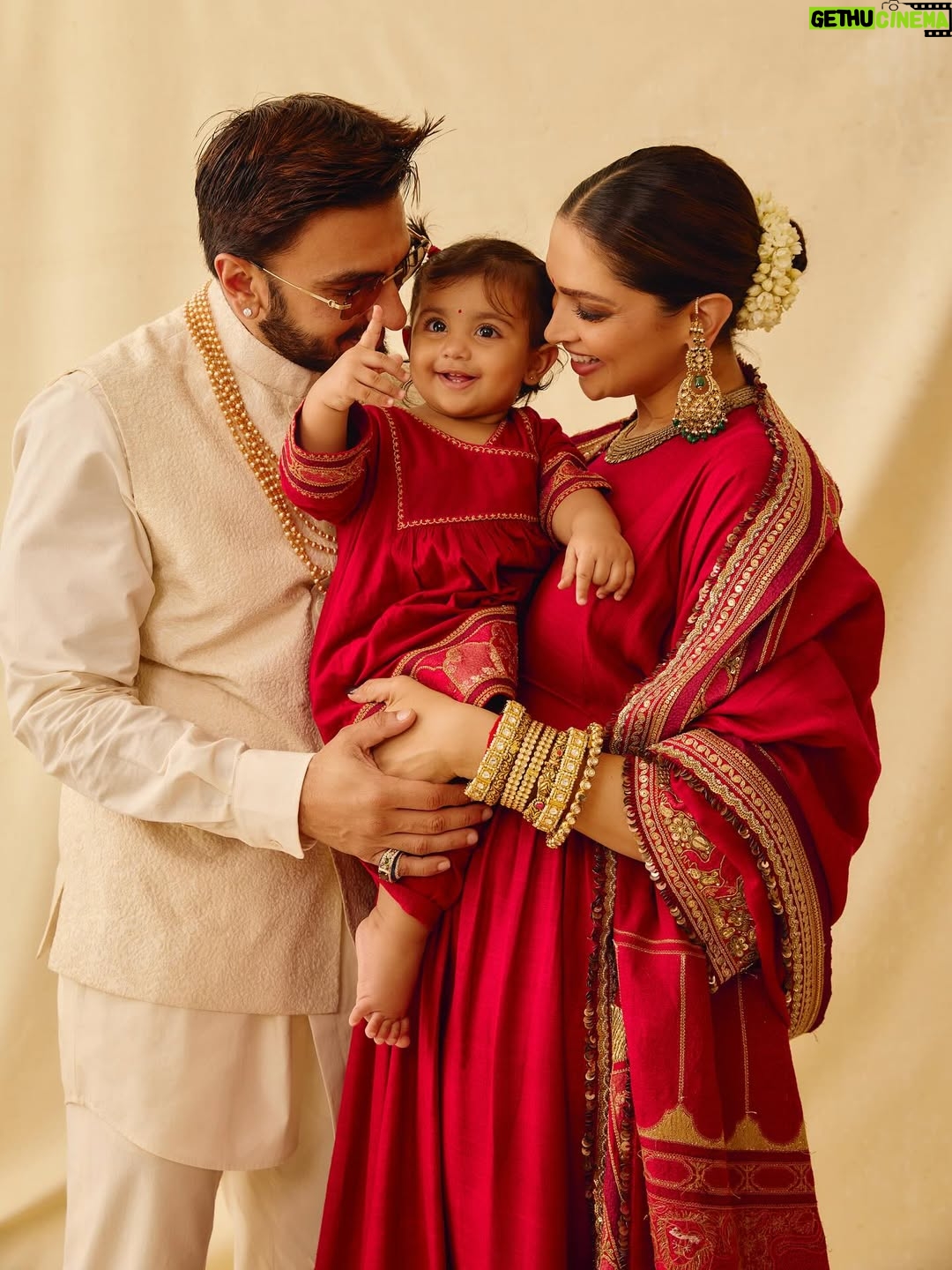 Deepika Padukone - 11.7 Million Likes - ✨🧿🪔 दीपावली की हार्दिक शुभकामनाएँ 🪔🧿✨