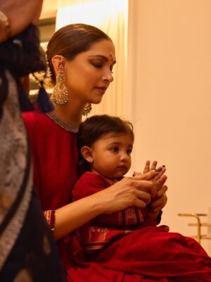 Deepika Padukone Instagram - āØš§æšŖ ą¤¦ą„ą¤Ŗą¤¾ą¤µą¤²ą„ ą¤ą„ ą¤¹ą¤¾ą¤°ą„ą¤¦ą¤æą¤ ą¤¶ą„ą¤ą¤ą¤¾ą¤®ą¤Øą¤¾ą¤ą¤ šŖš§æāØ