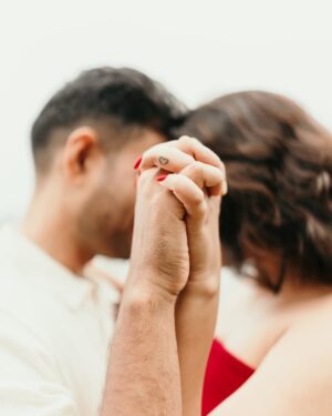 Deepthi Manne Instagram - And YES, I’m IN LOVE ❤️

Thank you for capturing all my incredible memories of love !!! A big shoutout to @holdinghands.wed you guys were absolutely amazing❤️