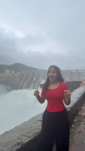 Actress Deepthi Sunaina HD Photos and Wallpapers September 2025
