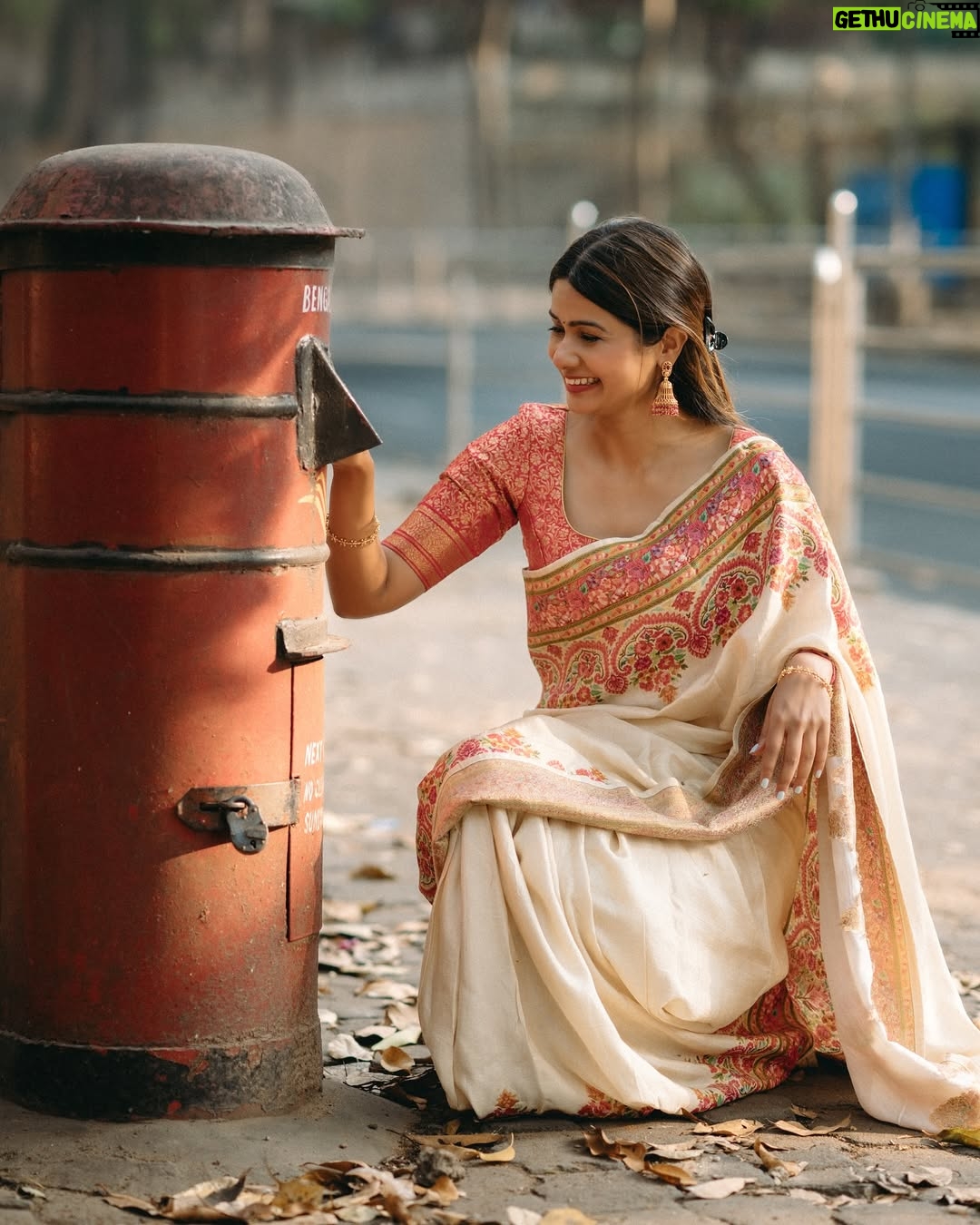 Deesha Umesh - 22.7K Likes - ಪ್ರೇಮ ಪತ್ರ 💕 I’ll always choose you 💌
.
.
.
Photos by @praveen_reddy__07 
Saree from @the.kritagyaa