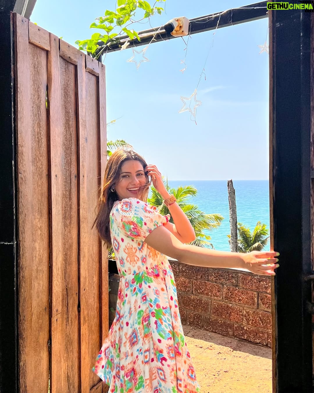 Deesha Umesh - 12.5K Likes - Varkala 🩵🌊
.
Day 1 Itinerary 
Stay - @antiliyachalets (one of the best stays with beach view front ) 
Brunch - Trattoria (beach view cafe) 
Explored - @jatayuearthscenter ( Cost Rs. 555 , includes cable car ride) , Ram mandir, Swami Janardhana Temple (200 0 yrs old) 
Dinner - @tripislife 
.
#deeshaumesh #varkala #stay #cafe #recommendations