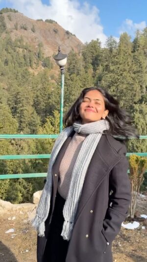 Denima Shrivastava Instagram - Naina Talwar this side♥️

Shot by 📸 - @trip.pe.tripathi and @yash__khurana_ 
.
.
.
.
.
.
.
.
.
.
.
.
.
.
.
.
.
.
Shoot ideas, video ideas, snowfall, snow video ideas, mobile videography, Bollywood, tutorial, inspiration, trending, reels, Instagram, love, fyp

#shootideas #video #tutorial #reels #fyp