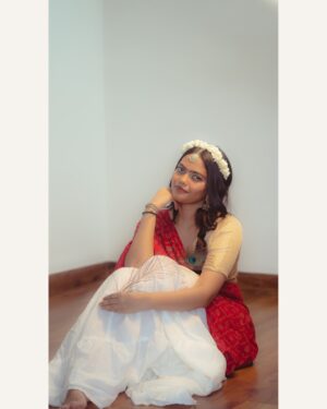 Denima Shrivastava Instagram - Always wanted to do a Radha Rani look 🦚❤️✨
.
.
.
.
.
.
.
.
.
.
.
.
.
.
.
.
.
.
Self portraits, Janmashtami poses, pose ideas, Janmashtami, photoshoot, shoot ideas, pose guide, photography, Instagram, fyp 

#Janmashtamiposes #poseideas #janmastamishootideas #janmastami #poseguide #fyp