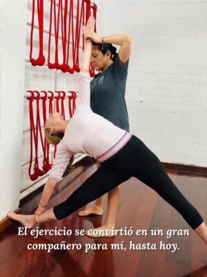 Denisse Dibós Instagram - 🙏🏼Hoy, que conmemoramos el Día Mundial de la Lucha contra el Cáncer de Mama, quiero compartir mi corazón 🩷 y mi gratitud. Hoy no solo celebro un año más de vida, sino 8 años desde aquel diagnóstico de cáncer de mama. 🥹
Recuerdo ese momento, hace no mucho, cuando todo pasaba por mi cabeza: la incertidumbre, las oraciones, las meditaciones... Y decidí tomarlo como un regalo de vida, una gran oportunidad para el aprendizaje y la evolución.
¡SOY UNA SOBREVIVIENTE 💪🏼 del cáncer de mama! Y como millones de personas en el mundo 🌍 que han vencido o que hoy luchan con valentía, hoy agradezco inmensamente.
Hoy doy gracias a Dios 💞 por esta segunda oportunidad. Elevo una oración 🙏🏼 por todas aquellas guerreras que lucharon hasta darlo todo y que hoy ya no están aquí para celebrarlo con nosotras.
¡Gracias, gracias y gracias!
Ahora, con fe, siempre atenta y puntual con mis chequeos, ¡siempre pa’lante! Esta experiencia me enseñó a apreciar lo que tenemos y a cuidar nuestra vida. Me refugié en actividades que me hacían bien, como el yoga 🧘♀️, las caminatas, y encontré en la equinoterapia mucha paz, un espacio para el disfrute y la naturaleza.
Recuerda que la prevención hace la diferencia entre la vida y la muerte. ¡Hazte tus chequeos!
¡UN DIAGNÓSTICO TEMPRANO SALVA VIDAS 💞!
Si conoces a alguien que está pasando por esto, comenta con un 💓 y mandémosle nuestros mejores deseos para que se recupere pronto. ¡Vamos que sí puedes 👏🏼! Y si eres una sobreviviente como yo, celebra la vida y sigue cuidándote 🙏🏼.
¡Bravo por todas esas mujeres valientes y hermosas que no se dejaron vencer con el cáncer!
¡Tenemos tanto que agradecer! Aprendamos a valorar cada respiro.
#TimeToEndBreastCancer #DiaMundialDelCancerDeMama #CelebraLaVida #Cáncer #AcabemosConElCancerDeMama