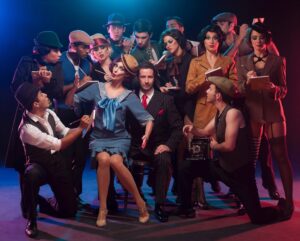 Denisse Dibós Instagram - ⭐️ CHICAGO ⭐️
En el 2012,la historia de Roxie Hart, Billy Flynn y Velma Kelly llegó a los escenarios en una puesta que aún está presente en nuestra mente y corazón.
¿Cuál es tu canción favorita del musical? 🎵